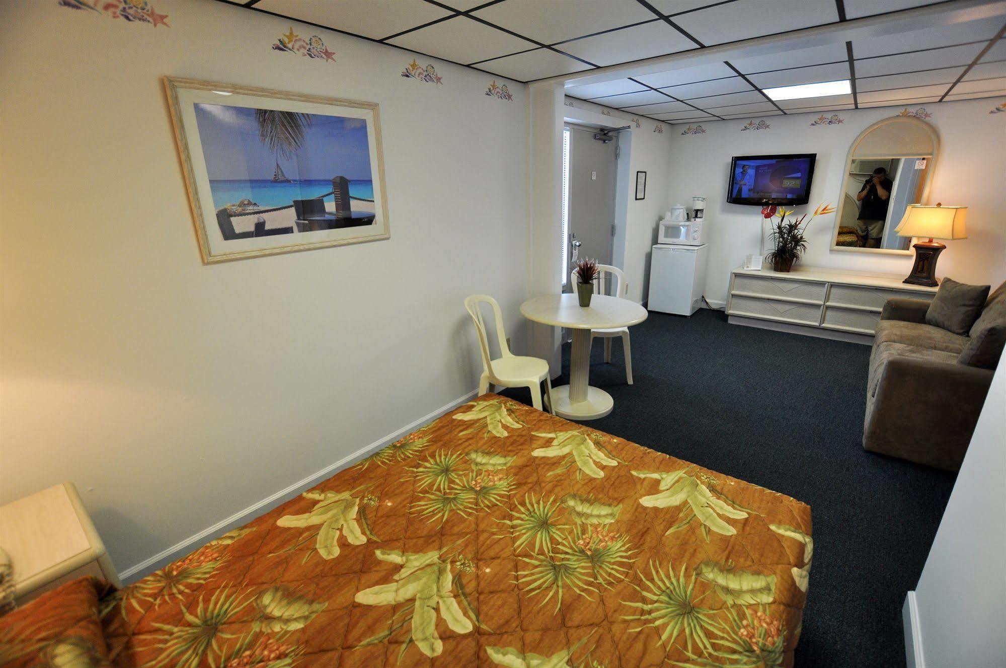 Riviera Resort & Suites Wildwood Exterior foto